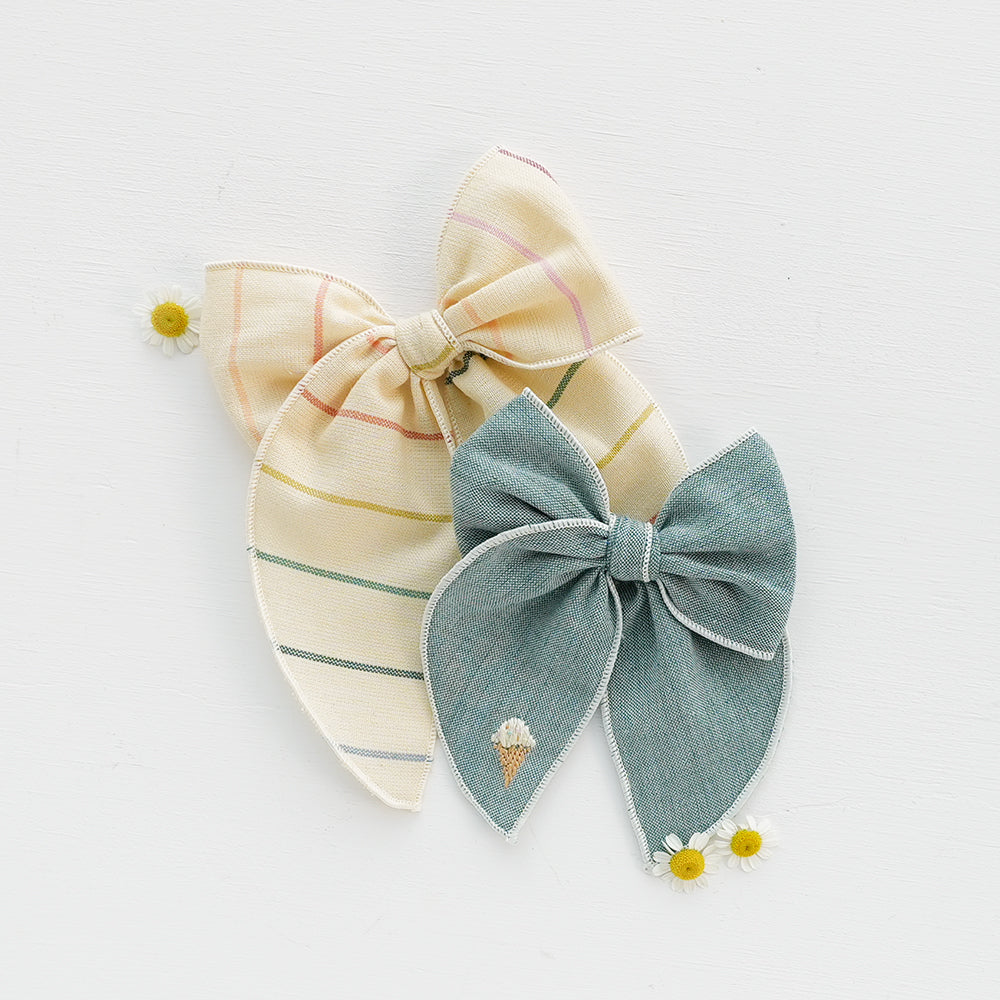 Ice Cream Parlor - Edged Bow