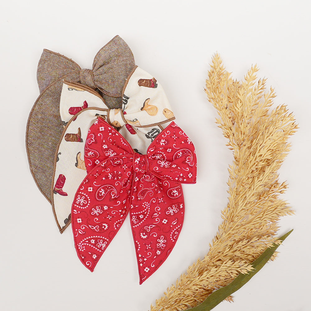 Howdy - Edged Bow