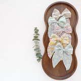 Nina - Edged Bow