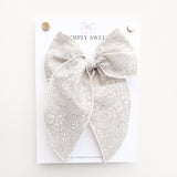 Ann - Edged Bow