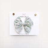 Beth - Edged Bow