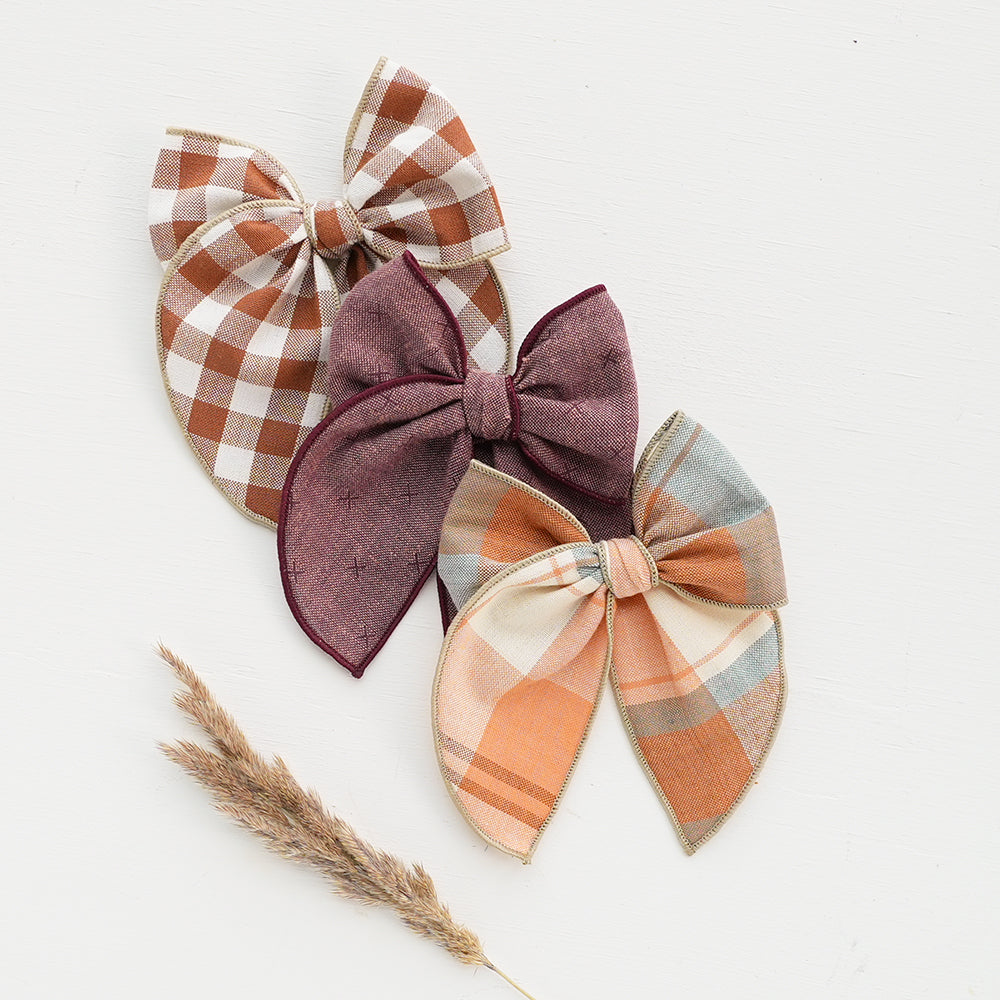 Mulberry - Edged Bow