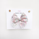 Estelle - Edged Bow