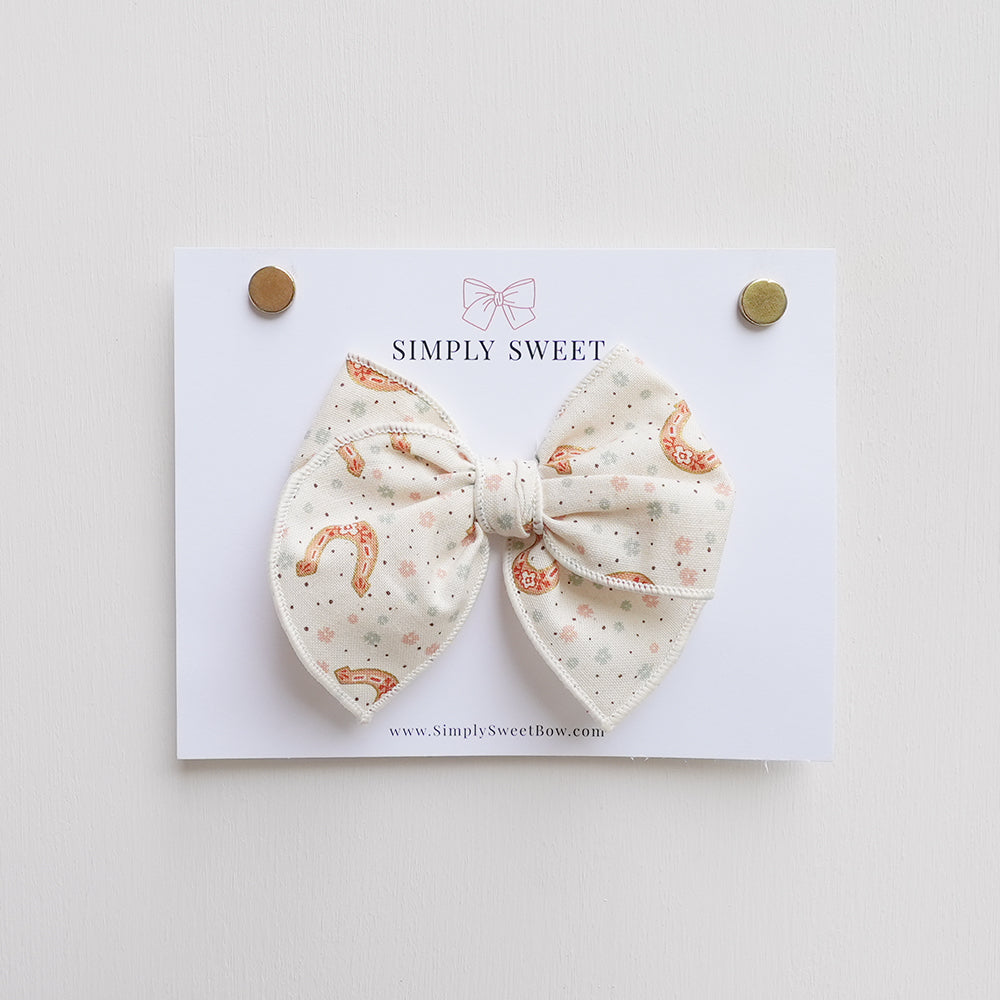 Lucky - Edged Bow