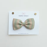 Mae - Bow Tie