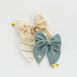 Ice Cream Parlor - Edged Bow