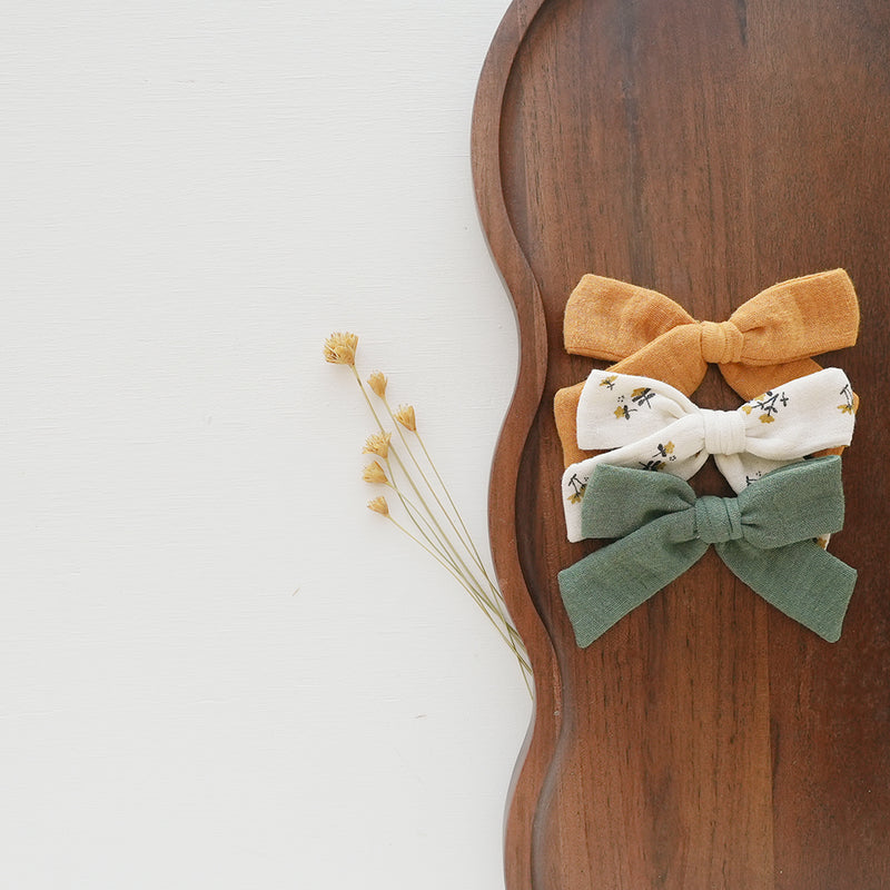 Wren - Handtied Bow