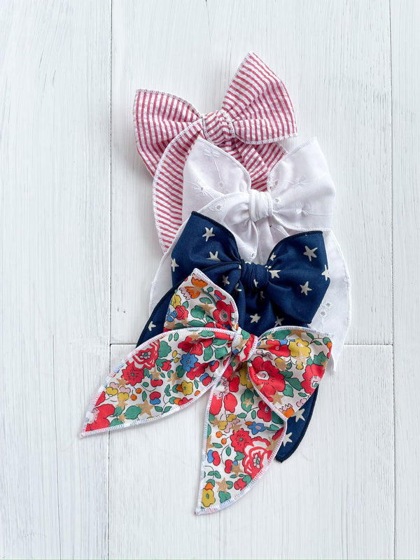 Betsy - Large Edged Bow