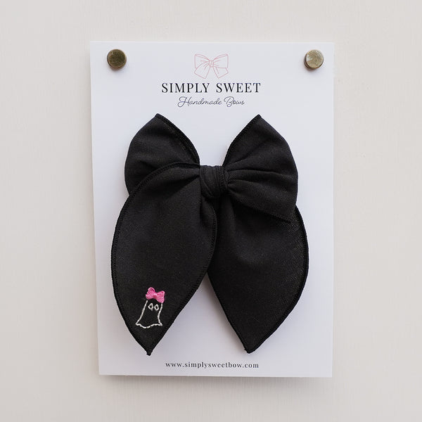 Casper - Embroidered Edged Bow