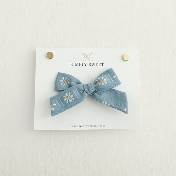Daisy - Handtied Bow