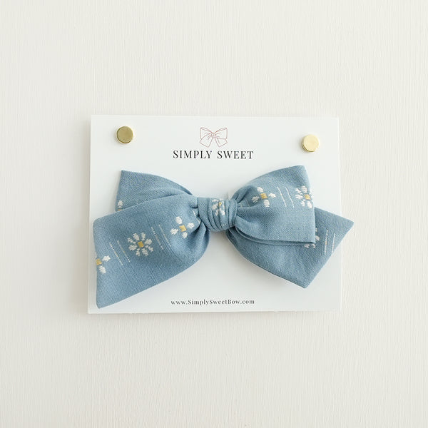 Daisy - Knot Bow