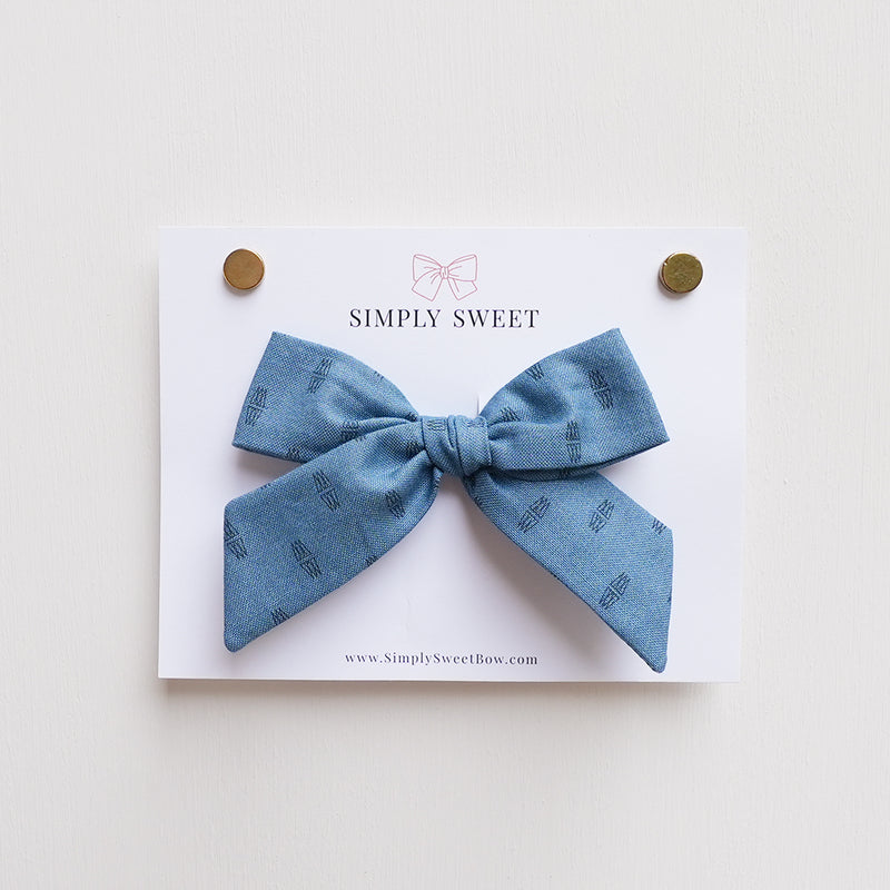 Dolly - Handtied Bow