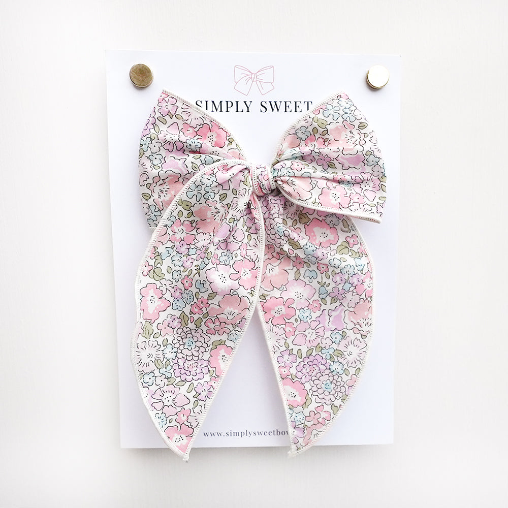 Estelle - Edged Bow