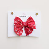 Howdy - Edged Bow
