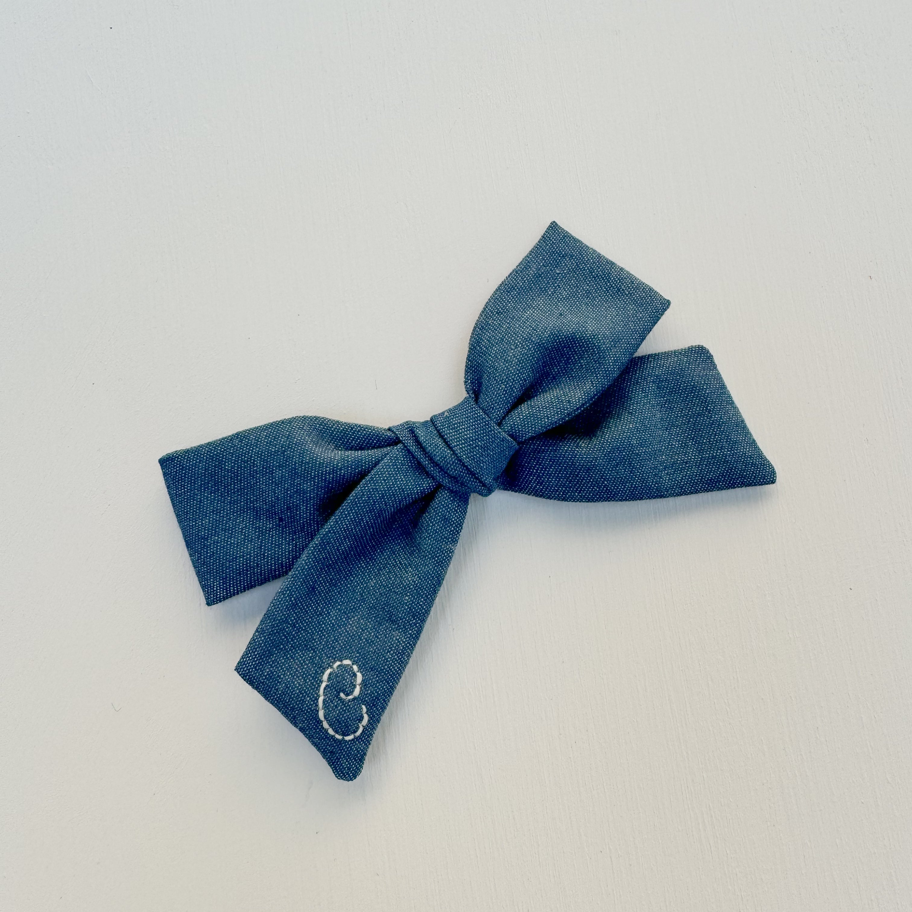 Cream - Handtied Bow
