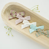 Birdie - Handtied Bow