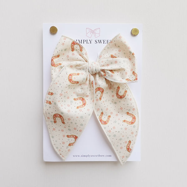 Lucky - Edged Bow