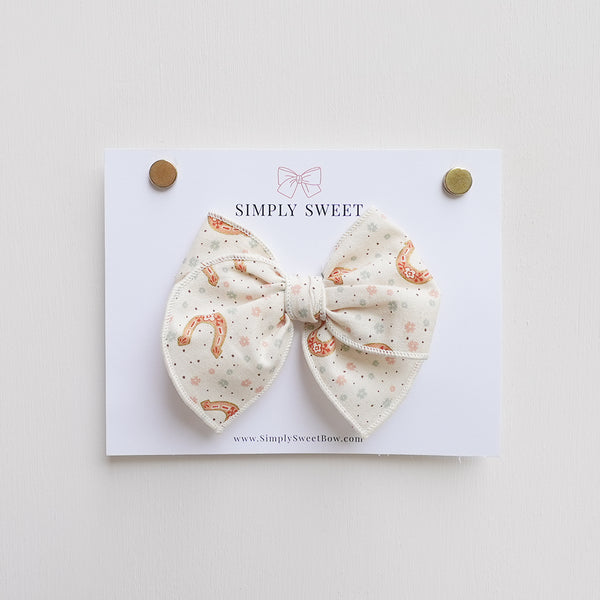 Lucky - Edged Bow