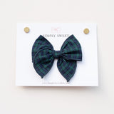 Mary - Edged Bow