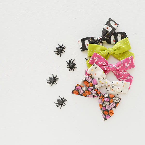 Boo - Handtied Bow
